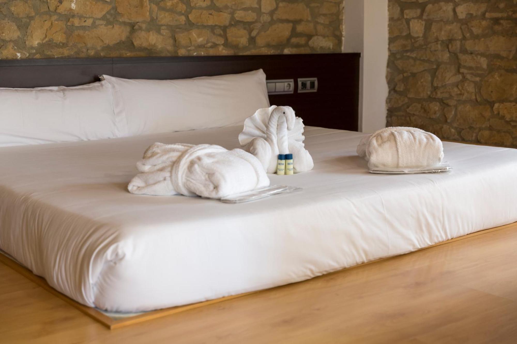 Iberik Rocallaura Balneari Vallbona De Les Monges Ngoại thất bức ảnh